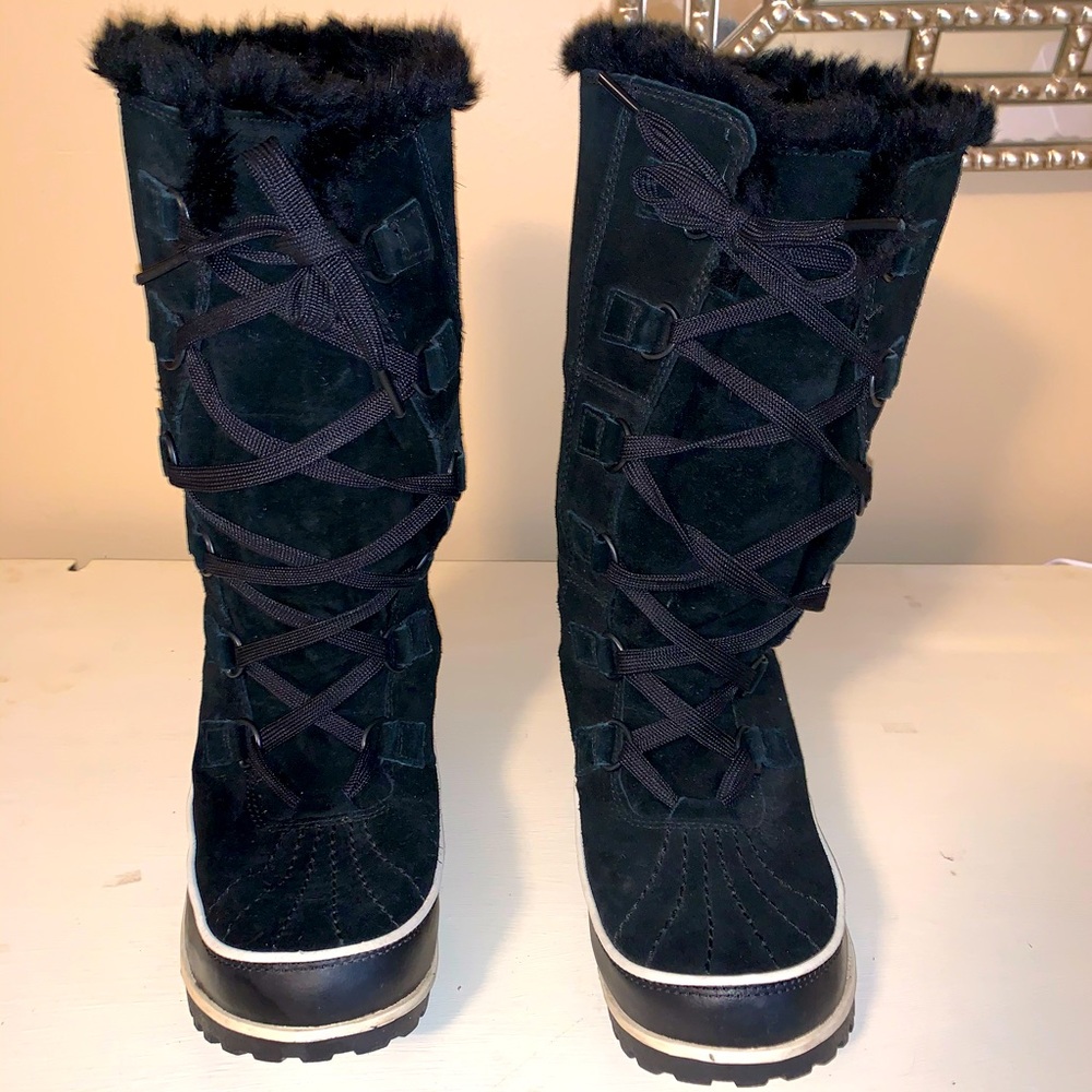 Sorel Women’s Tivoli High II Boot size 9